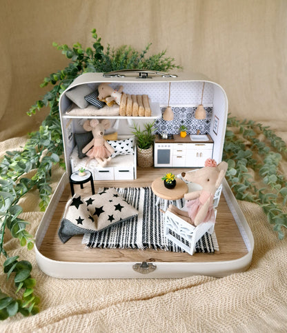 Nordic Nest – Puppenhaus im mittelgroßen Koffer