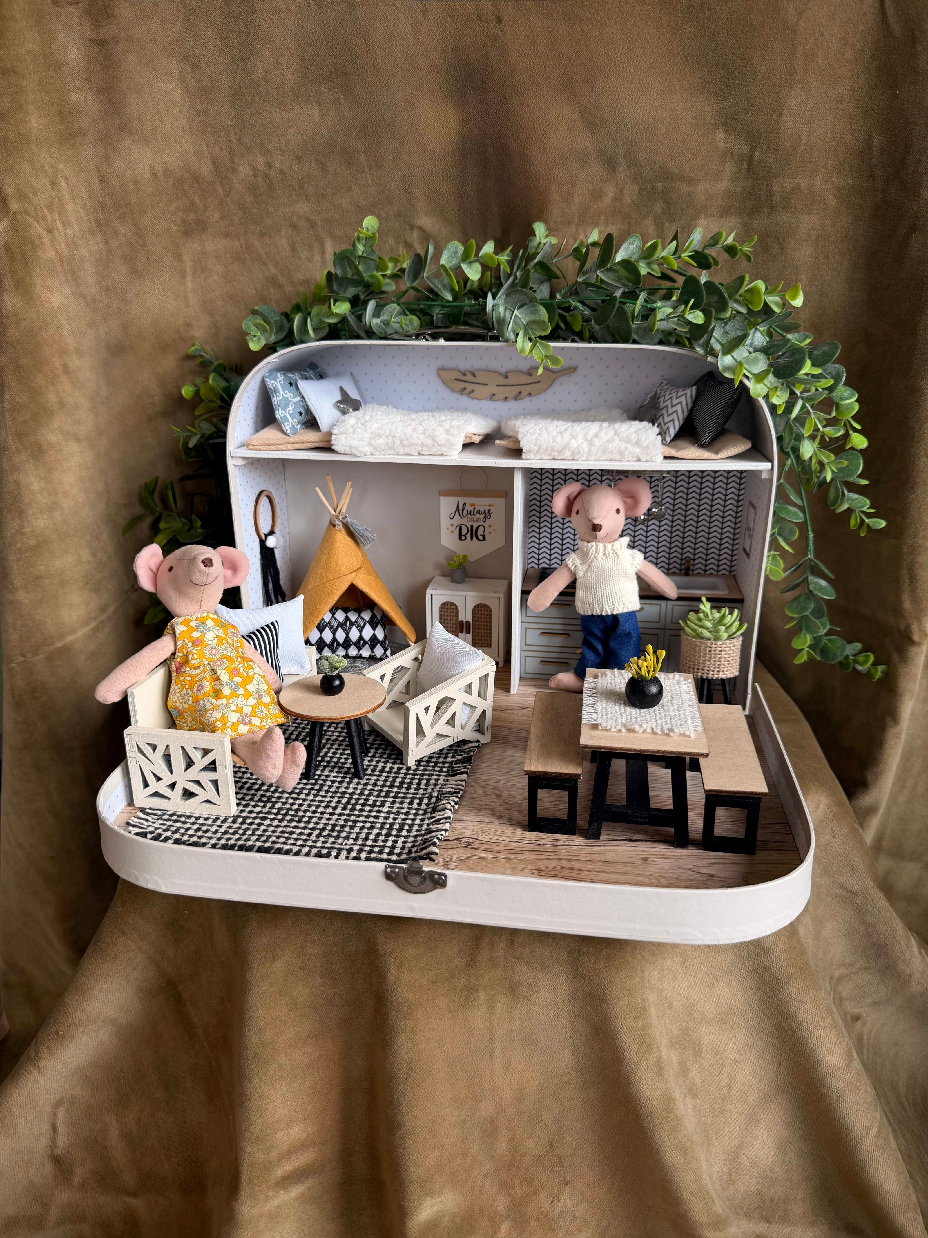 Die Übernachtungssuite – Großes Koffer-Puppenhaus