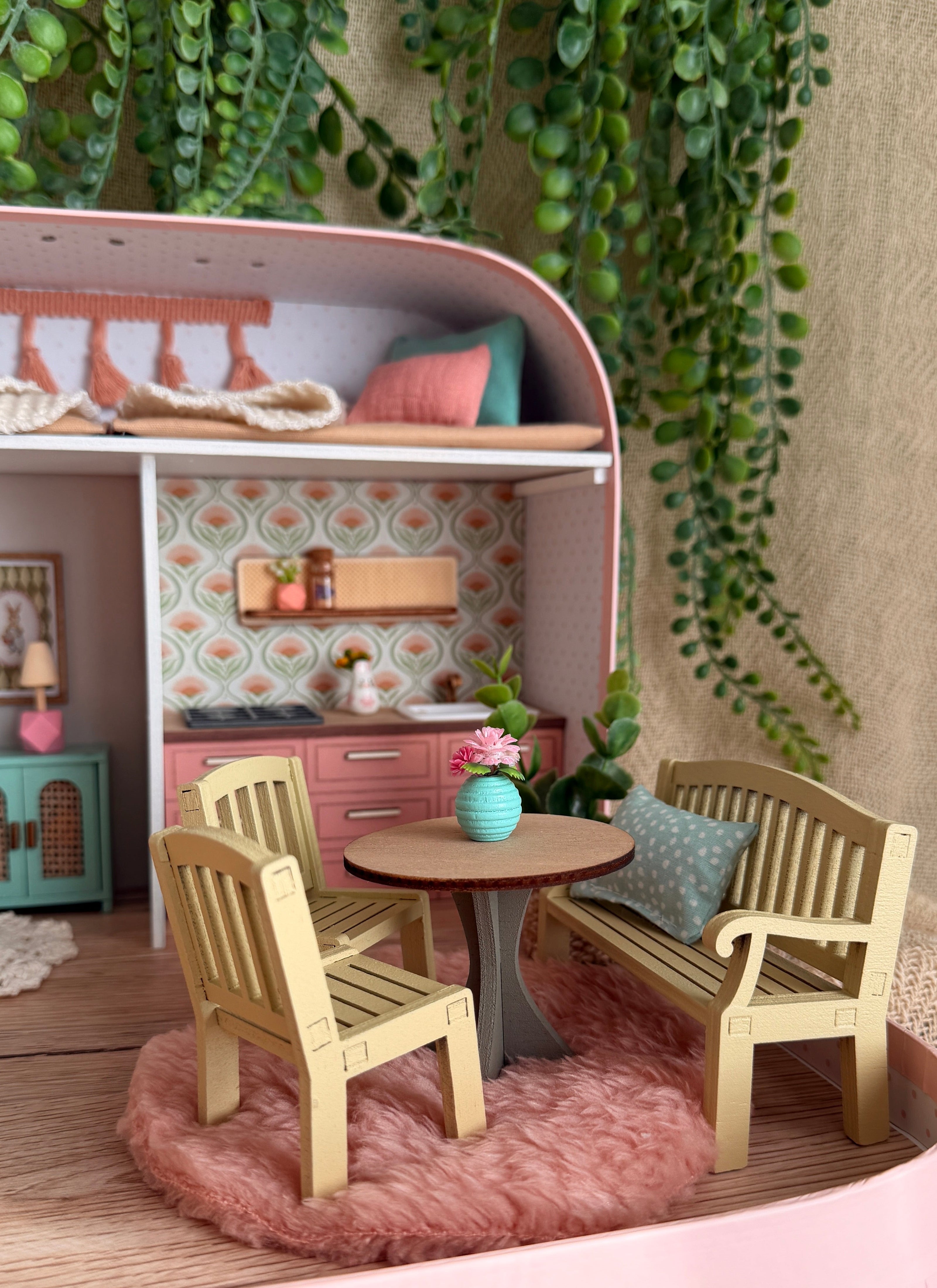 Die Übernachtungssuite – Großes Koffer-Puppenhaus