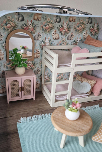 Kleines Puppenhaus im Koffer, Hasennest, Puppenhaus, Miniaturmöbel, Maßstab 1:12, Maileg Mäusehaus