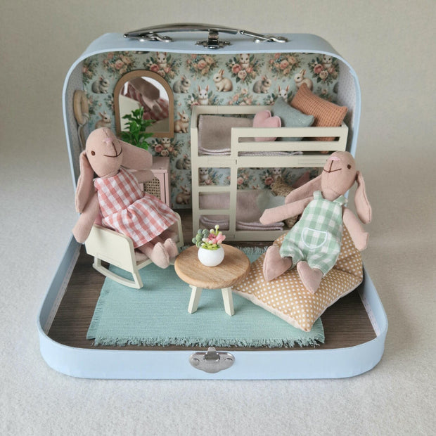 Kleines Puppenhaus im Koffer, Hasennest, Puppenhaus, Miniaturmöbel, Maßstab 1:12, Maileg Mäusehaus