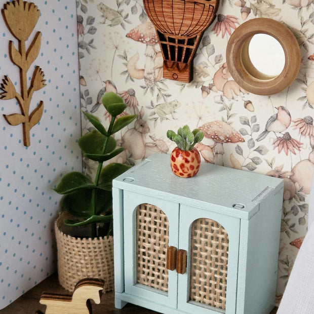 Kleines Puppenhaus im Koffer, Hasennest, Puppenhaus, Miniaturmöbel, Maßstab 1:12, Maileg Mäusehaus
