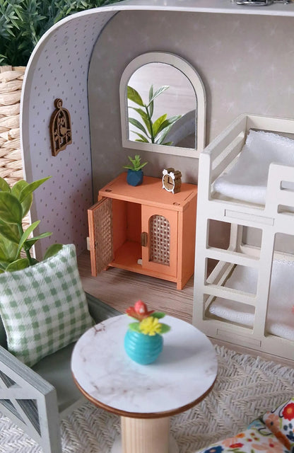 Reisepuppenhaus mit Frühlingsblumenmuster, kleines Puppenhaus im Koffer