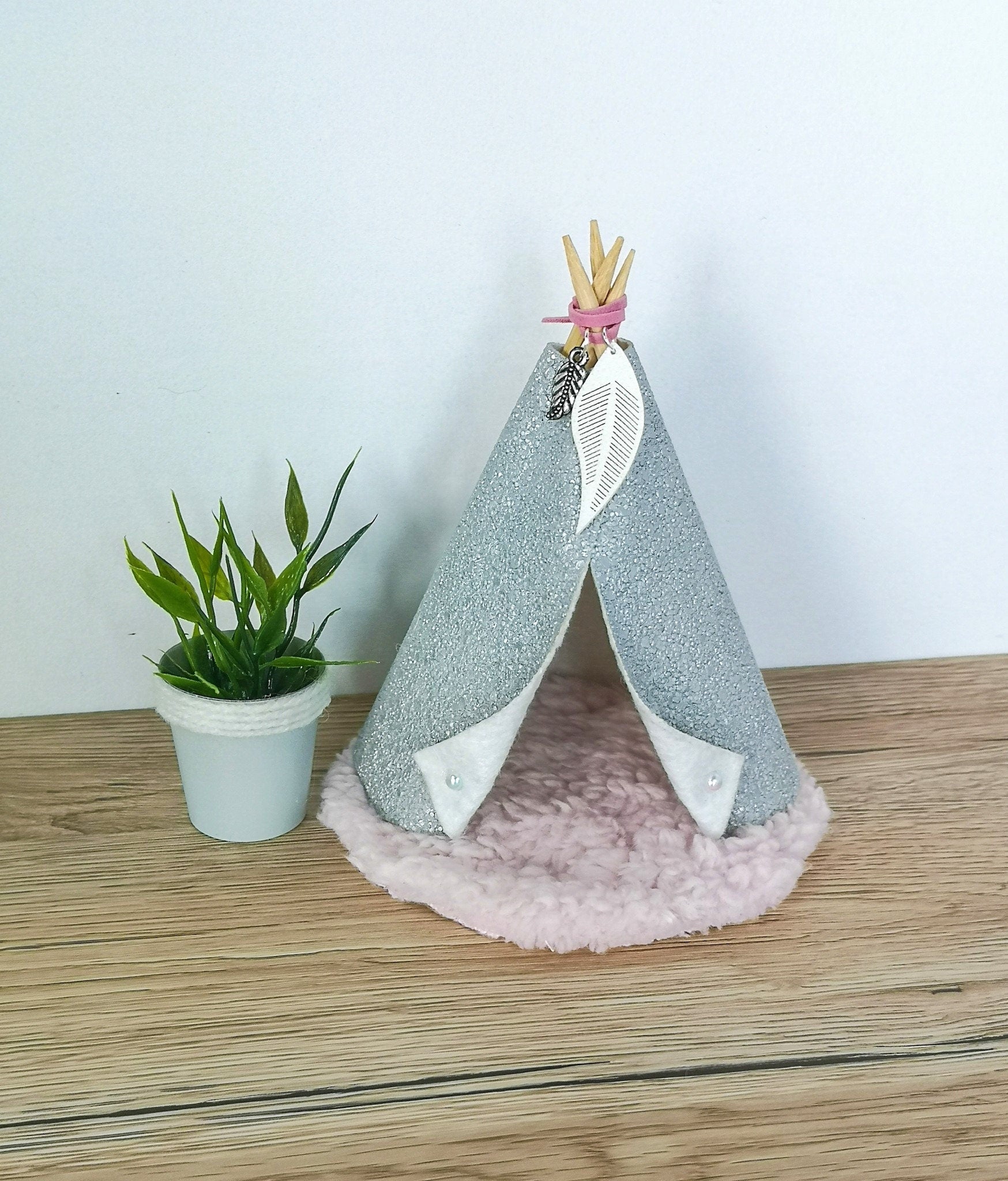 Runder Miniaturteppich, Puppenhausdekoration, moderner Miniaturteppich, Maßstab 1:12