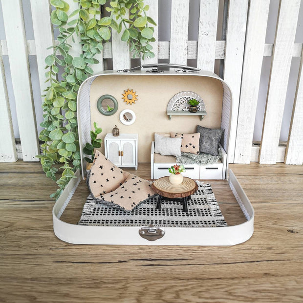 Little Fjord House – Puppenhaus im kleinen Koffer