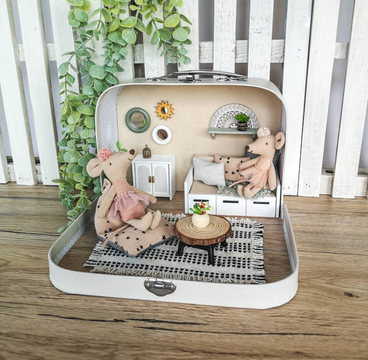 Little Fjord House – Puppenhaus im kleinen Koffer