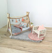 Puppenhaus-Kinderzimmer-Set im Maßstab 1:12, Pfirsichfarben, Miniaturmöbel-Set, Maileg-Mäuse (perfekt für Ikea-Puppenhäuser)