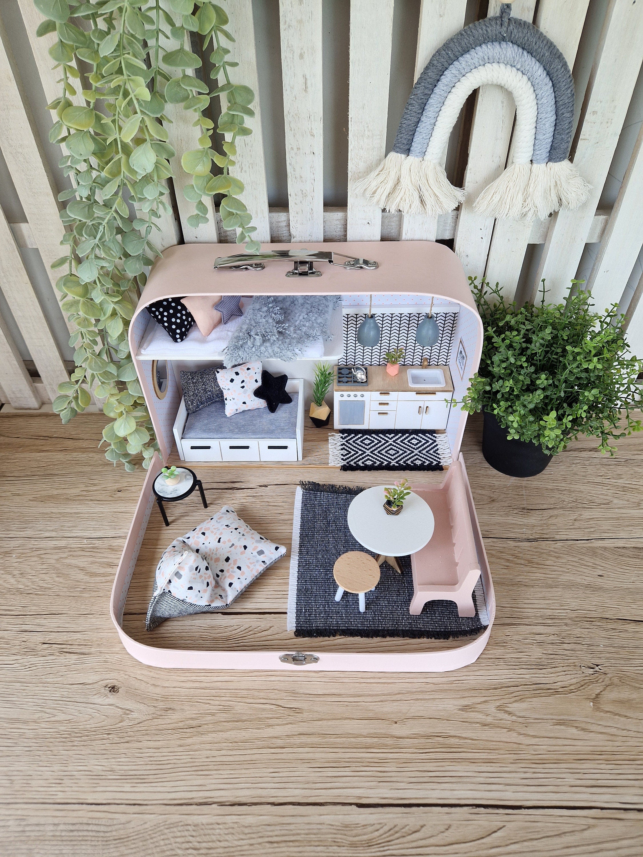 Blush Blueberry – Puppenhaus mit mittelgroßem Koffer