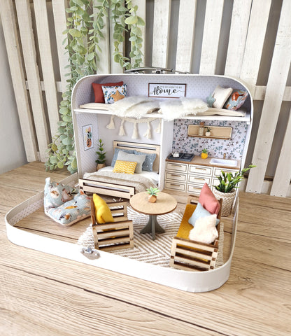 Bluebird Cottage – Großes Koffer-Puppenhaus