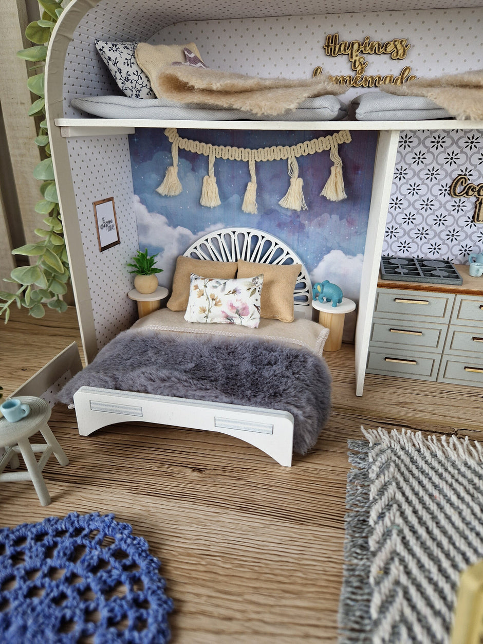 Blueberry Haven – Large Suitcase Dollhouse, handmade in Slovenia – photo 3