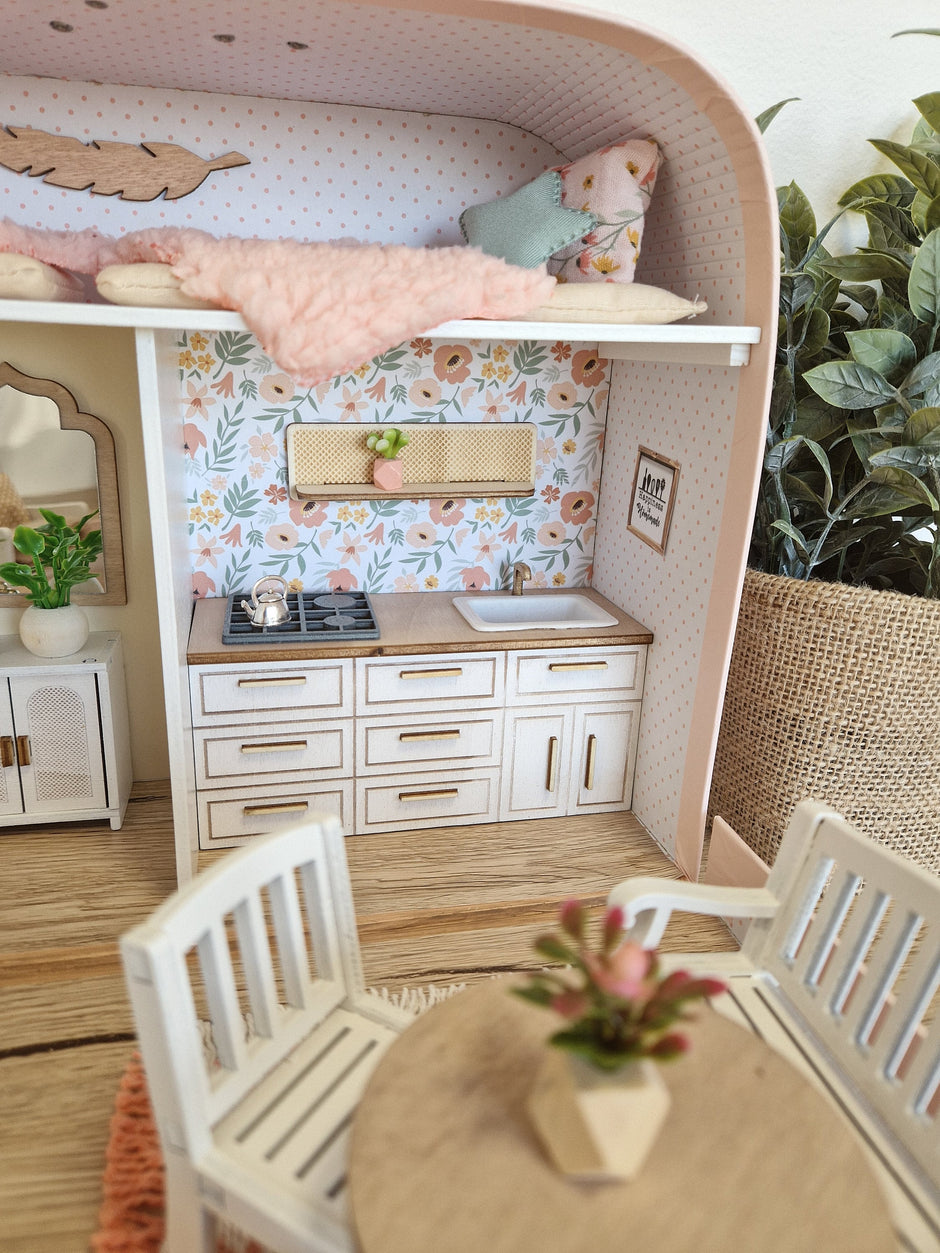 Cozy Rose Cottage – Large Suitcase Dollhouse, handmade in Slovenia – photo 4
