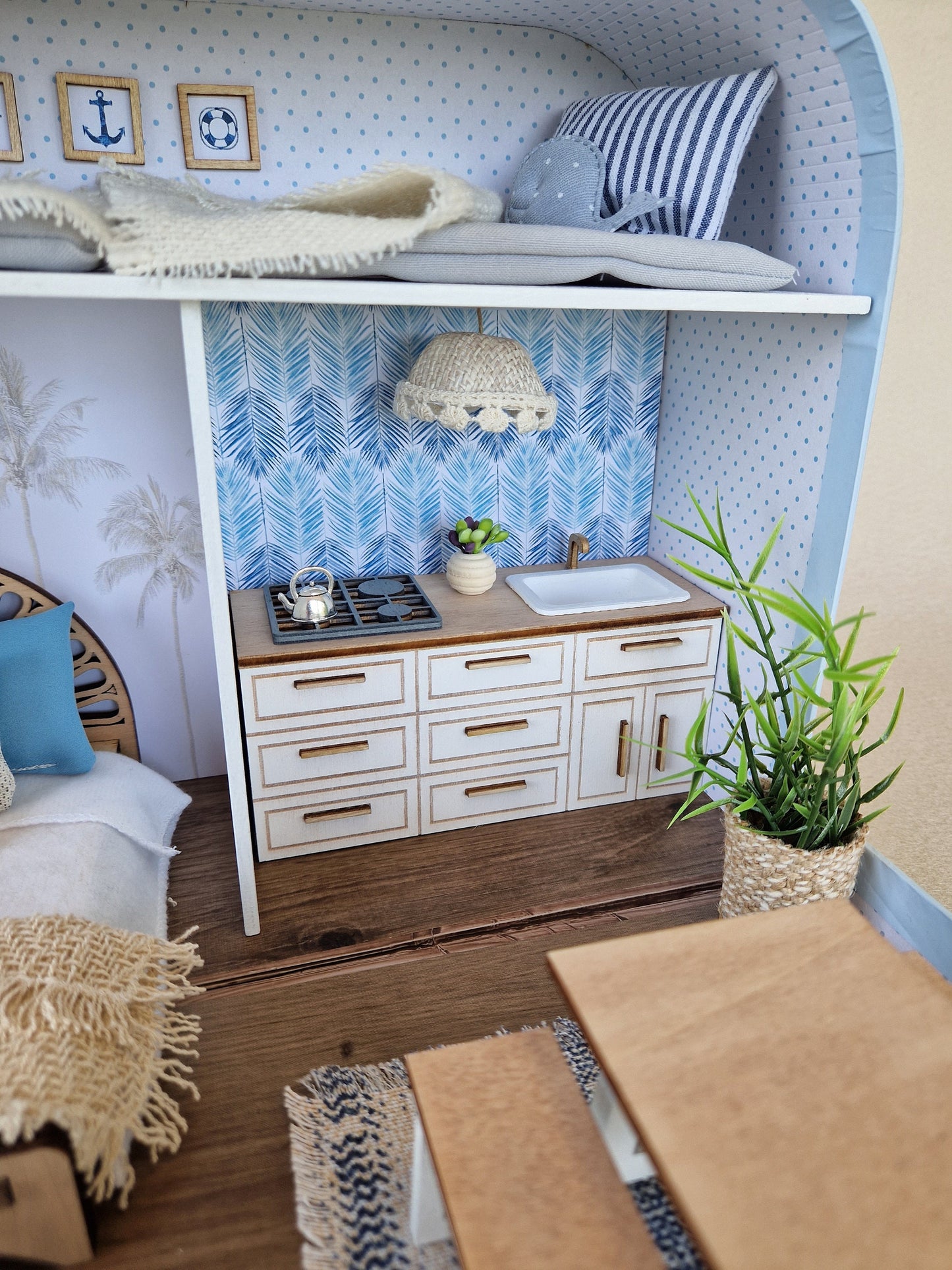 Coastal Breeze – Großes Koffer-Puppenhaus