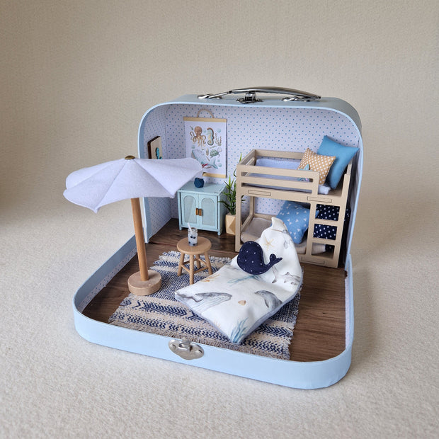 Blue Tide – Kleines Koffer-Puppenhaus