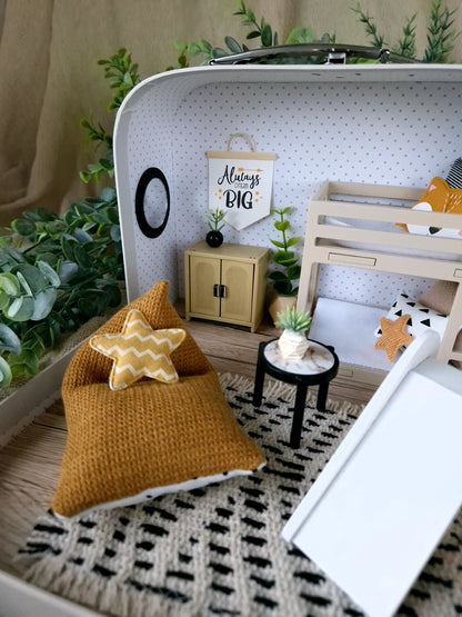 Tiny Joy – Puppenhaus im kleinen Koffer