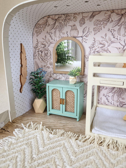 Rosebird Cottage – Kleines Koffer-Puppenhaus