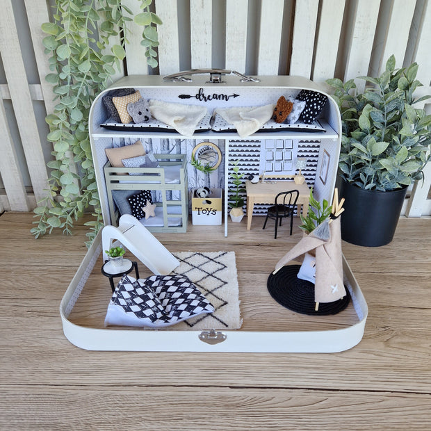 Shades of Fun – Großes Koffer-Puppenhaus