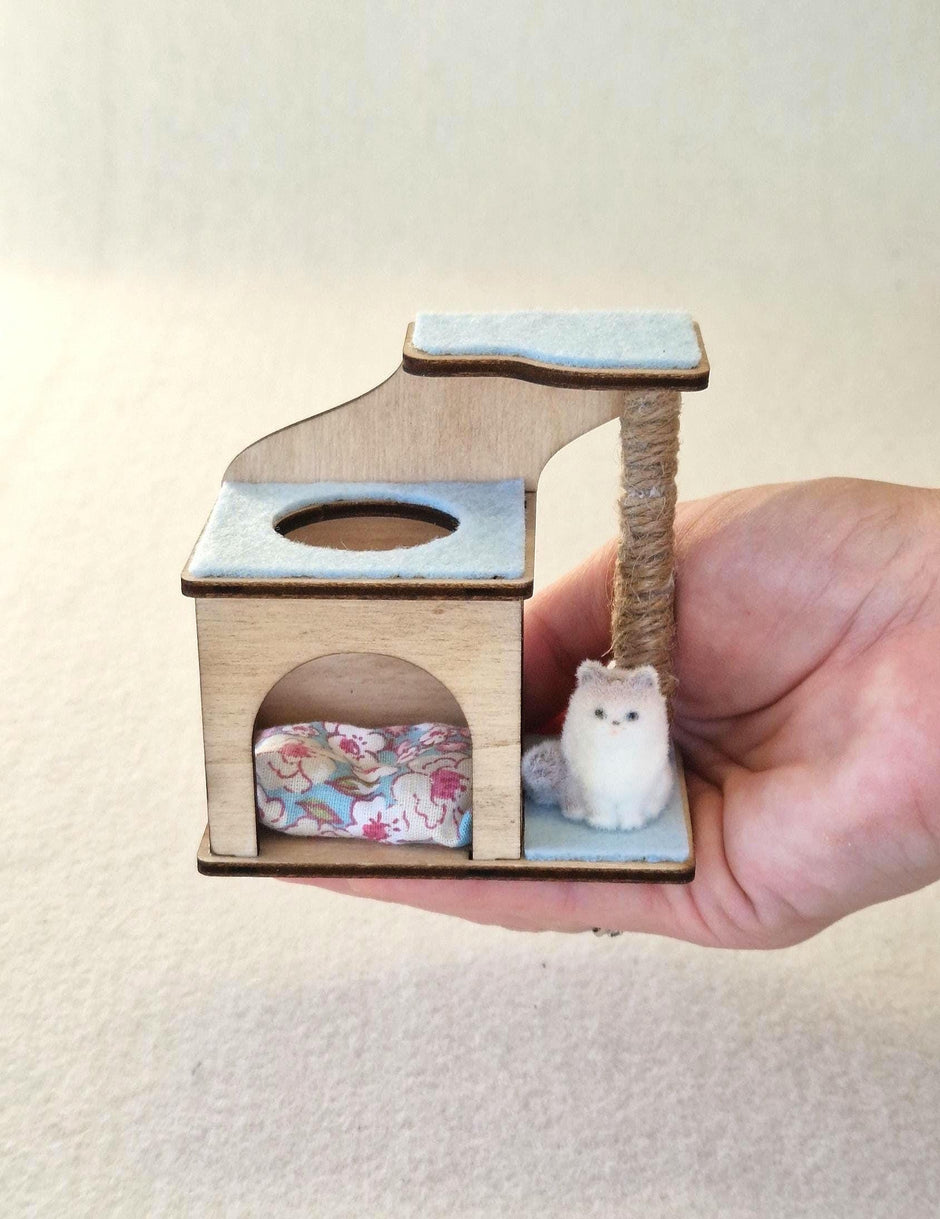 Miniature Cat House with Little Cat, 1:12 Scale, handmade – photo 3