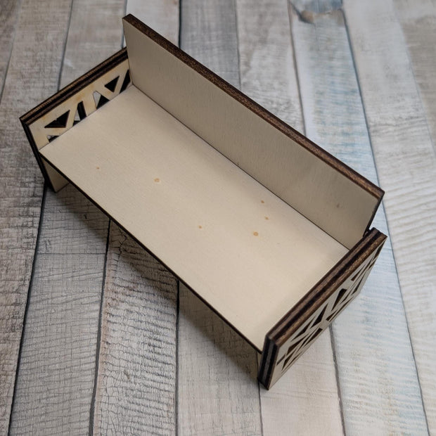 Geometrisches Miniatur-Lounge-Sofa selber bauen – Moderne Holzmöbel für Maileg & Puppenhausspiele