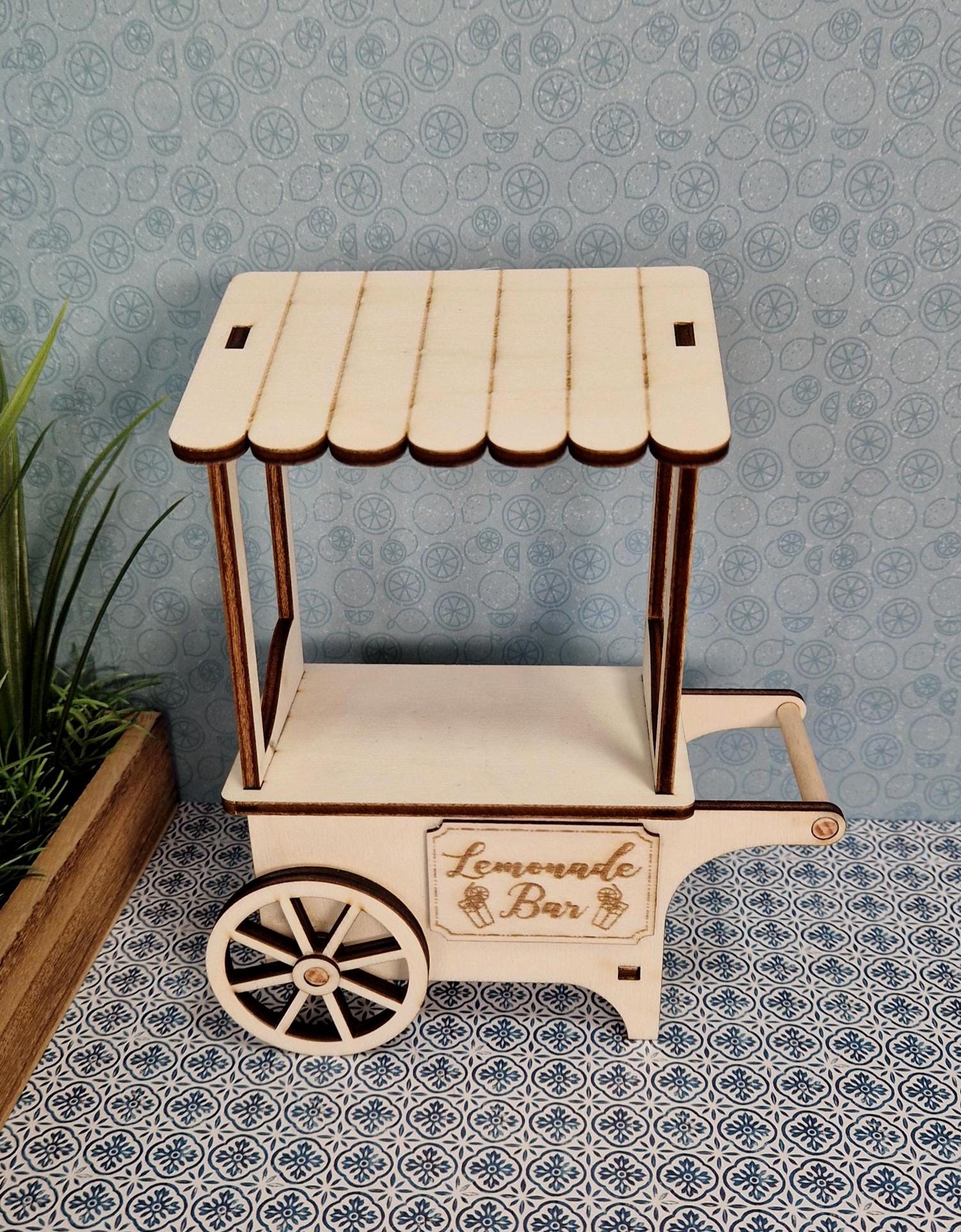 DIY-Minimarktwagen auf Rollen – Limonaden- und Blumenstand und mehr
