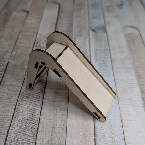 Miniaturrutsche zum Selberbauen – Spielplatz aus Holz für Maileg-Mäuse und Puppen