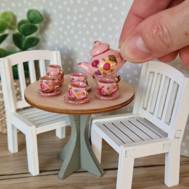 DIY-Miniatur-Essgruppe – Stuhl- und Tisch-Duo