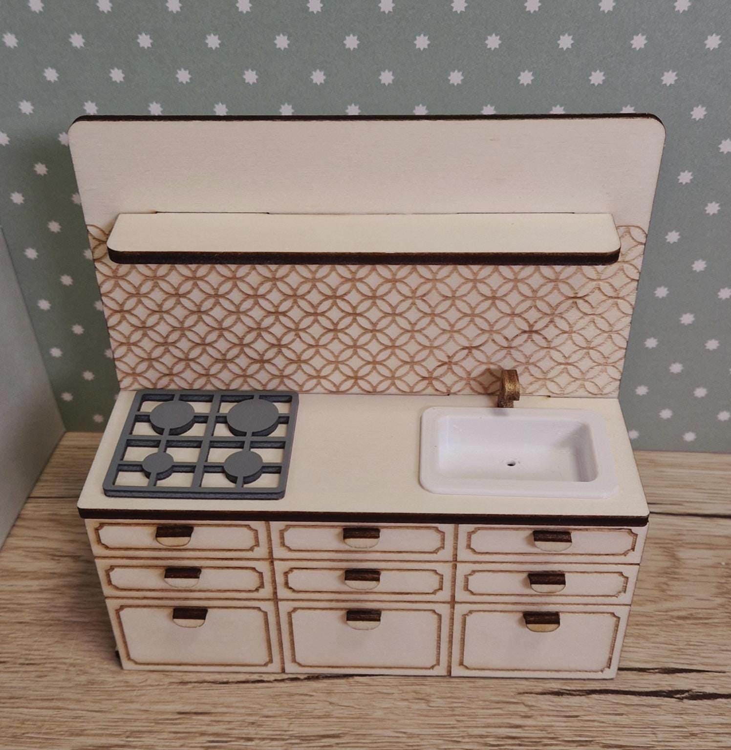 Miniatur-Küchenset zum Selbermachen – Die Landhausküche – Holzmöbel für Maileg & Puppen