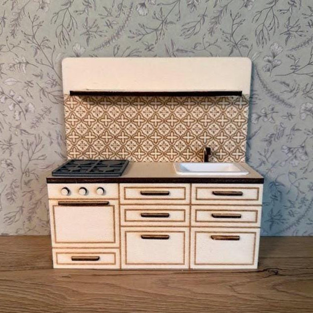 Mediterrane Miniaturküche zum Selbermachen – Zeitloses Holzdesign