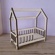 Miniatur-Spielhausbett zum Selberbauen – Puppenhausbett aus Holz für Maileg & Puppen