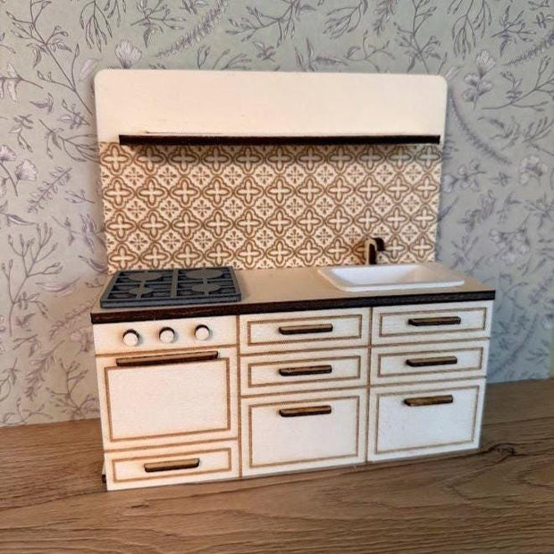 Mediterrane Miniaturküche zum Selbermachen – Zeitloses Holzdesign