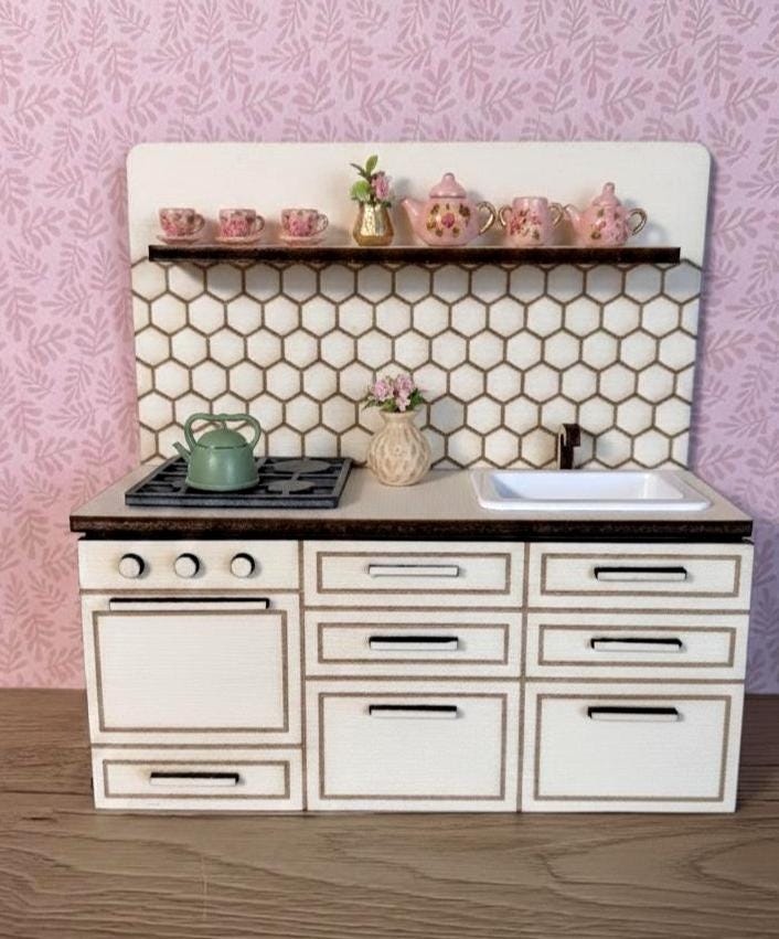 Sechseckige Puppenhausküche selber bauen – Klares, modernes Design