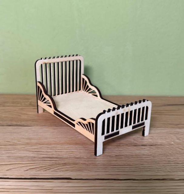 DIY Vintage Jugendstil-Miniaturbett – Holzmöbel für Maileg & Puppen