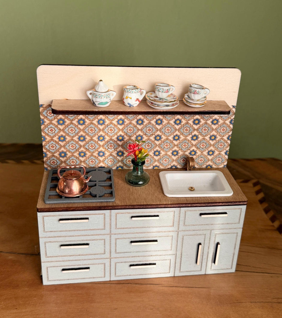 Miniature Kitchen with Hand-Painted Backsplash – Light Grey, handmade 1:12 miniature – photo 9