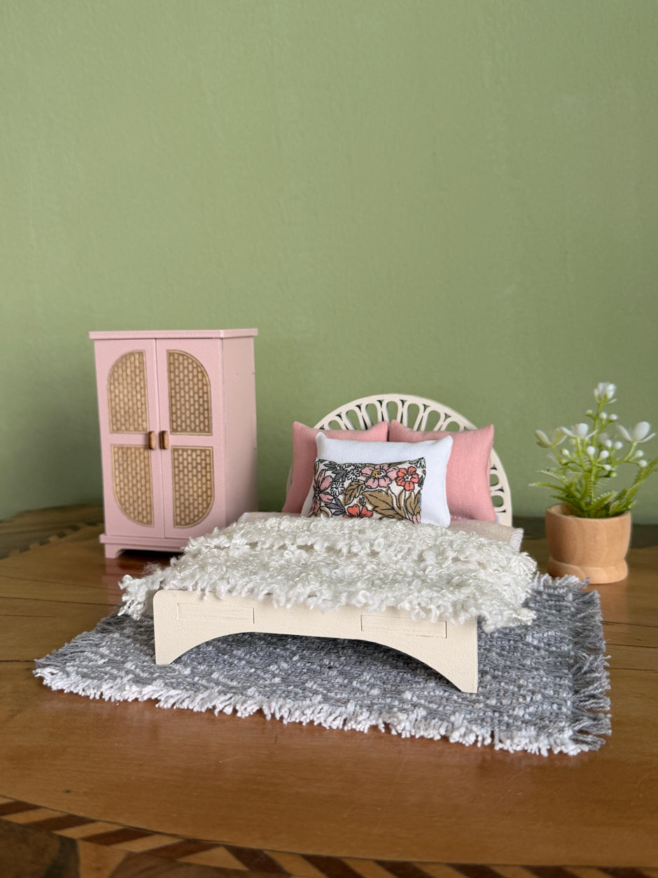 Dollhouse Double Bed – Wooden Bedroom, 1:12 Scale, handmade – photo 7