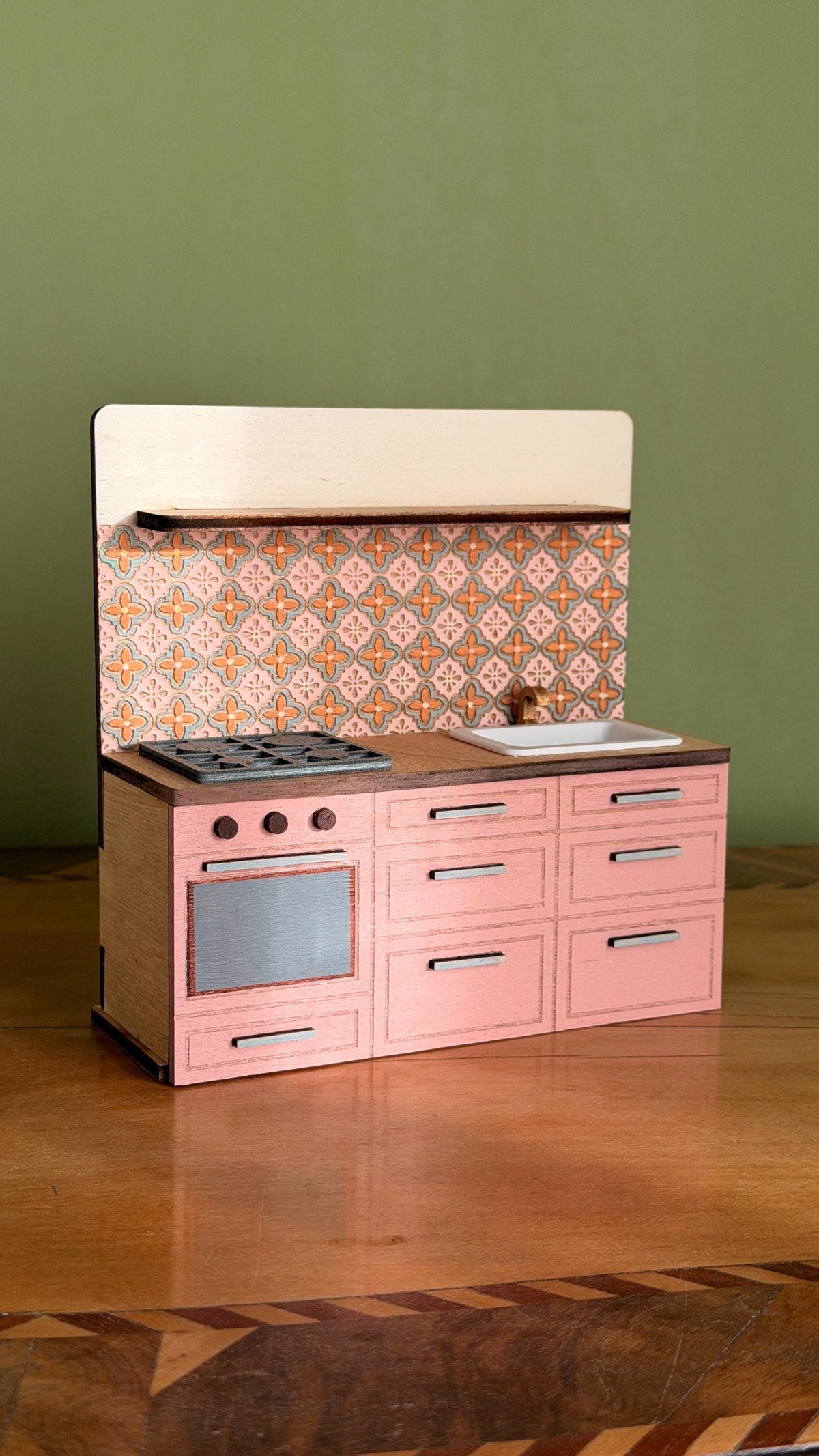 Miniature Kitchen with Hand-Painted Backsplash – Pink, handmade 1:12 miniature – photo 2