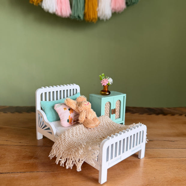 Ballerina Bedroom Set – Bed with Bedding, handmade 1:12 miniature – photo 2