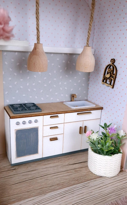 Pastellblüte – Puppenhaus im mittleren Kofferformat